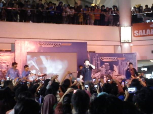 574706_3403717623827_1596462482_2763074_1851000064_n