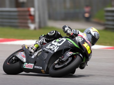 GV7R2510_390x292crop