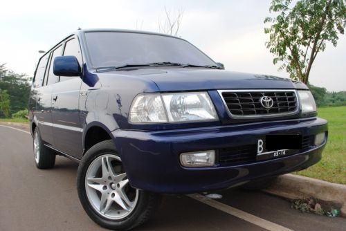 Kijang Kapsul andalan para Supir