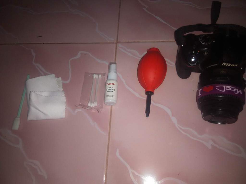 membersihkan sensor kamera dslr