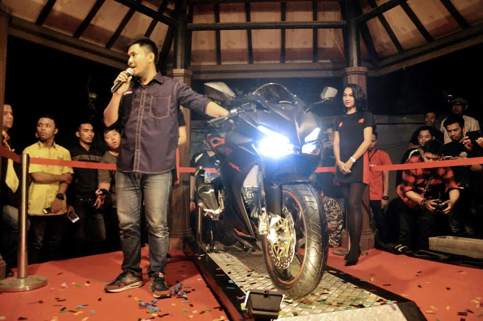 cbr250rr-premiernight3