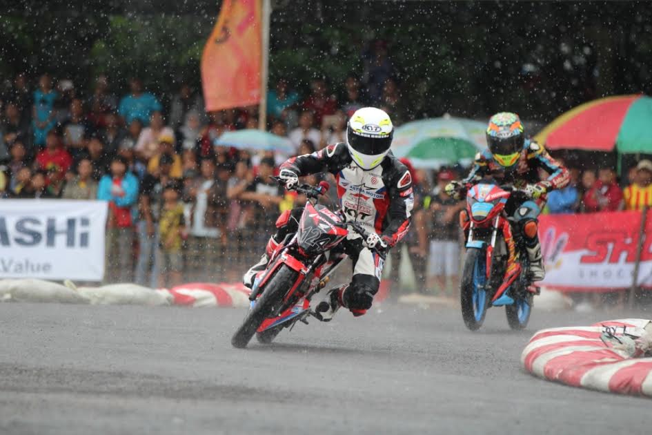 Persaingan ketat antara Andi Farhat (124) dan Boy Arby (2) dalam memperebutkan podium satu di kelas HDC 2 