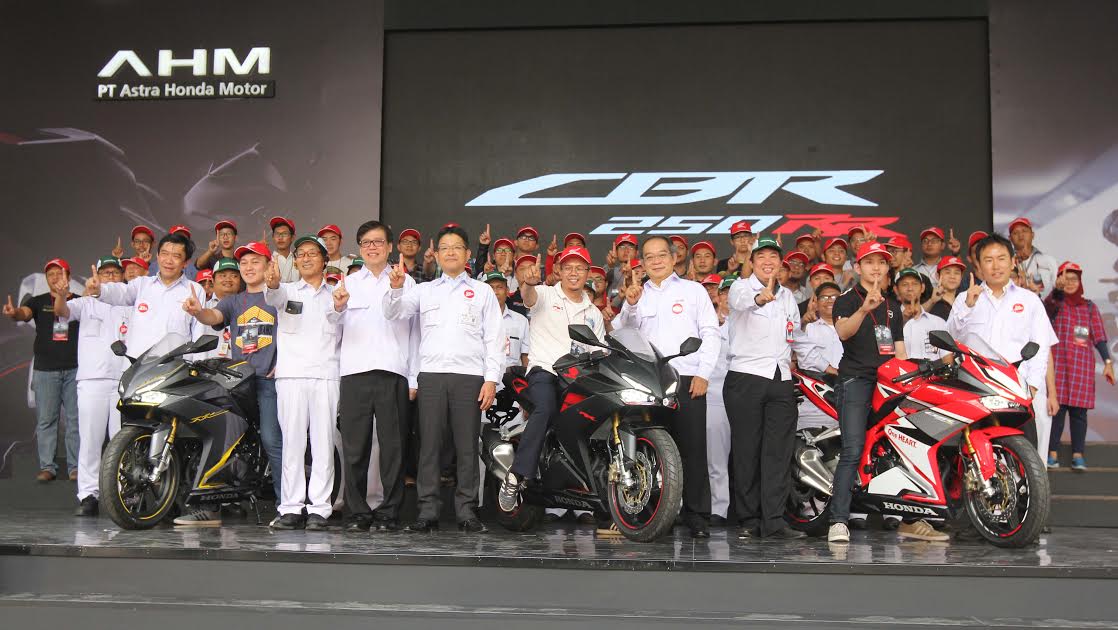 produksi-cbr250rr1