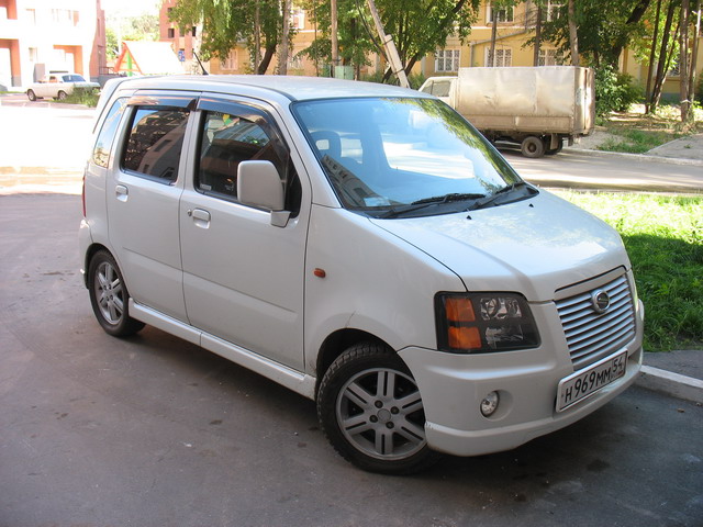 suzuki-solio-02
