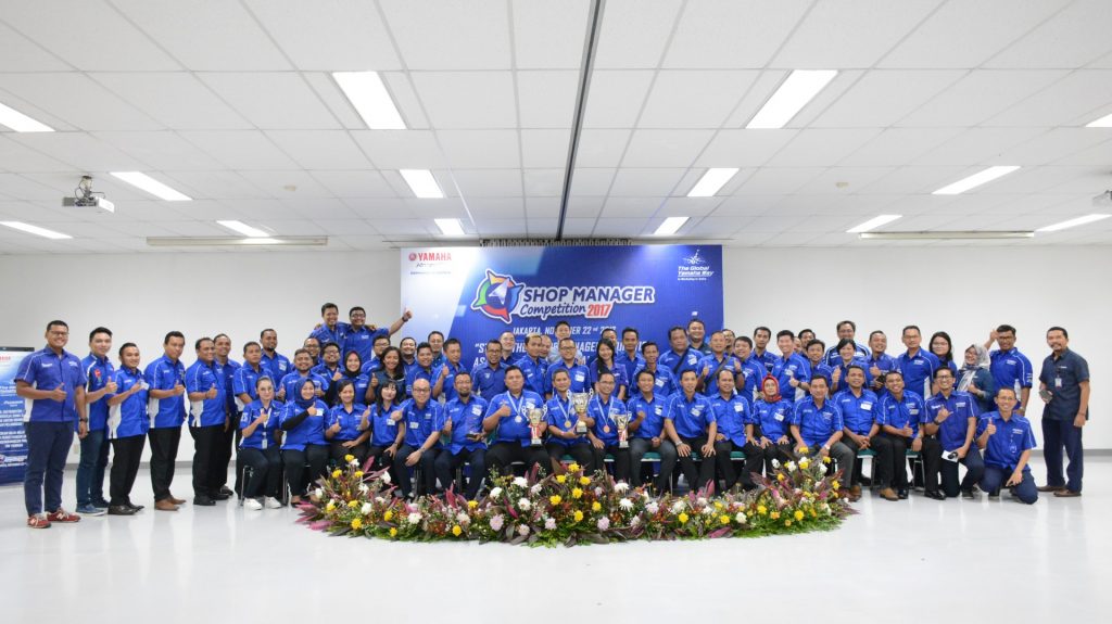 Peserta dan panitia National Shop Manager Competition