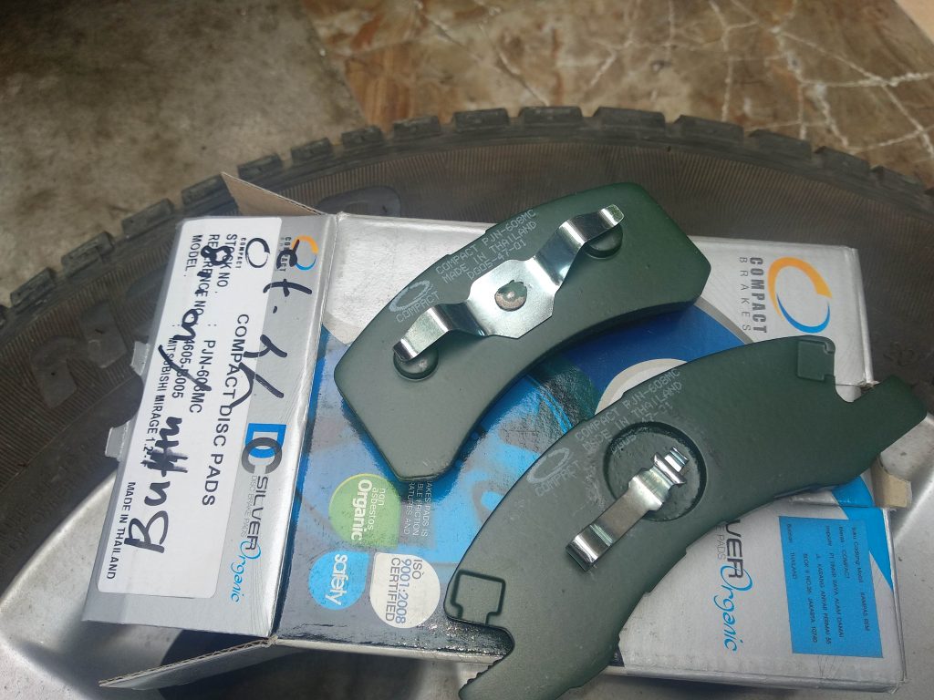 kampas rem depan agya