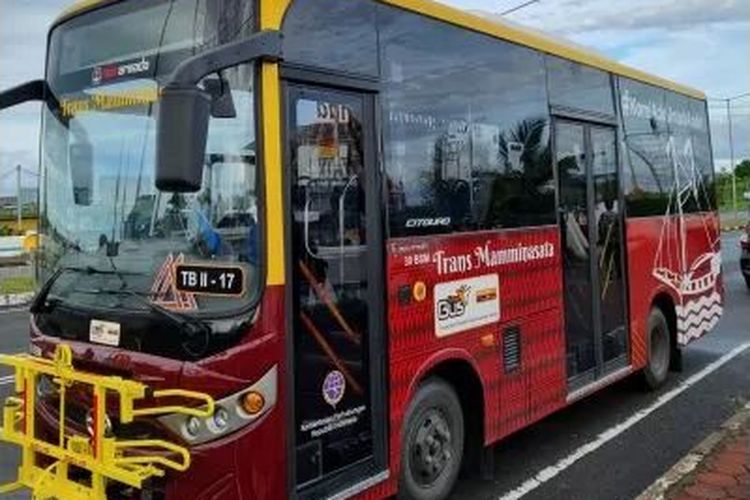 Bus Trans Mamminasata